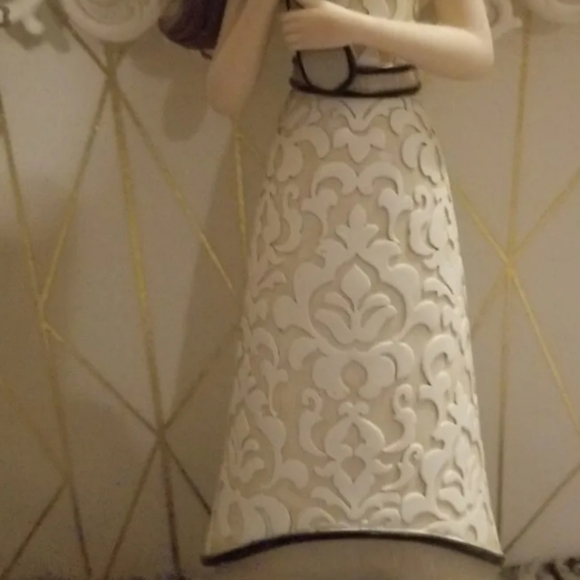 Angel holding a cross sending the message of Faith. Modeles Faith 88083 - Picture 6 of 7